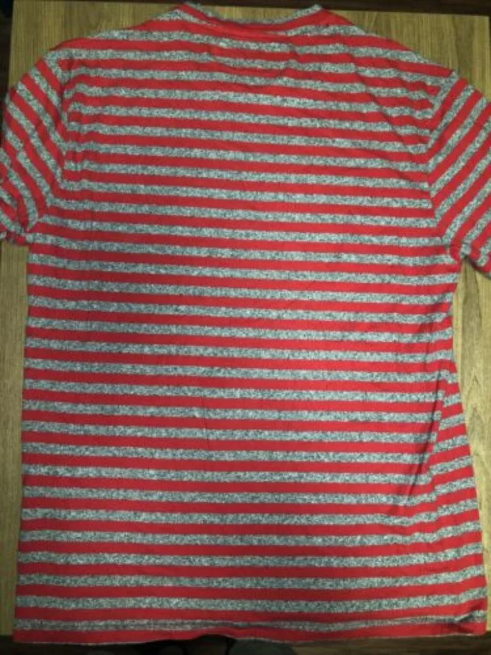 GUESS Originals T-Shirt Medium Red Gray Striped Logo Graphic Short Sleeve Mens - Picture 10 of 10